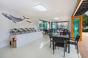 Amaleena Pool Access