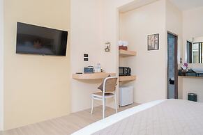 Amaleena Pool Access