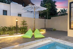 Amaleena Pool Access