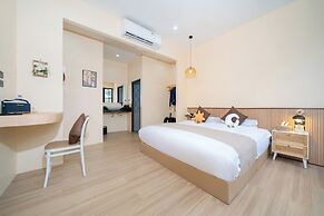 Amaleena Pool Access