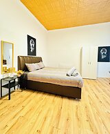 Comfy Studio Apt Near FAC Platz