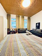 Comfy Studio Apt Near FAC Platz