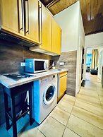 Comfy Studio Apt Near FAC Platz