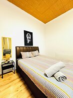 Comfy Studio Apt Near FAC Platz