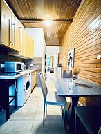 Comfy Studio Apt Near FAC Platz