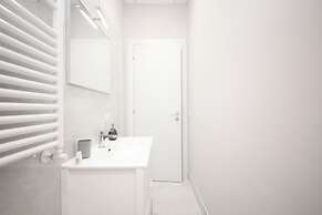 Rome Flat 42 by Ghor