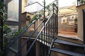 Domus Minelli Navona by Ghor