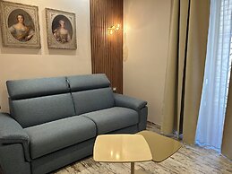 Colonna 18 Apartment by Ghor