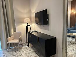 Colonna 18 Apartment by Ghor