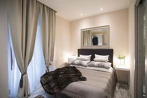 Colonna 18 Apartment by Ghor
