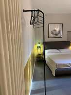 Cavour Urban Rooms - by Ghor