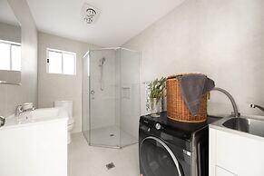 Beachside 2-bed Home in Brighton-le-sand