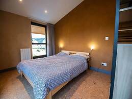 Mountain-view Eco-friendly Cottage
