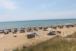 Pink House Socrates Corfu Beachside Apartments
