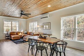 Unplugged Getaway on Lake Secession! Home w/ Dock