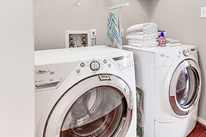 Explore Houston & Beyond! Spring Home w/ Backyard