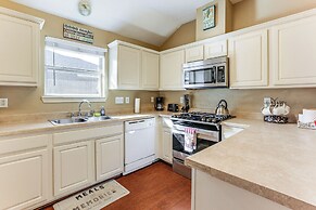 Explore Houston & Beyond! Spring Home w/ Backyard