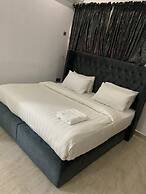 ELLEX SLEEVES APARTMENT