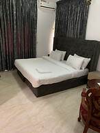 ELLEX SLEEVES APARTMENT