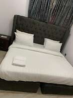ELLEX SLEEVES APARTMENT