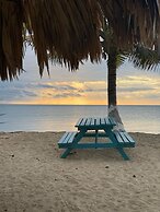 Sunshine Cabanas At Ocean View