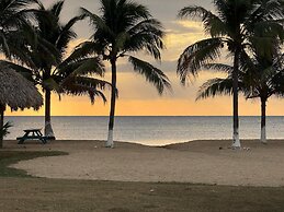 Sunshine Cabanas At Ocean View