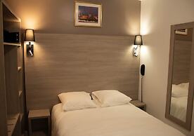 PARIS ROOMS & DREAMS HOTEL