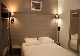 PARIS ROOMS & DREAMS HOTEL
