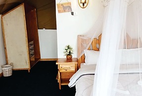Hotel White Sandcastle Mara Lodge