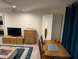 Ellada Restaurant & Hotel