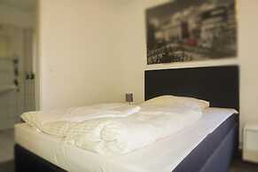 Ellada Restaurant & Hotel