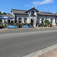 Ellada Restaurant & Hotel