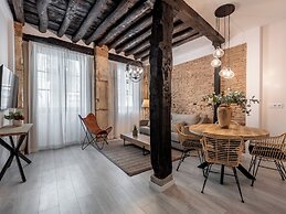 Apartamentos Puerta Elvira Suites 3000