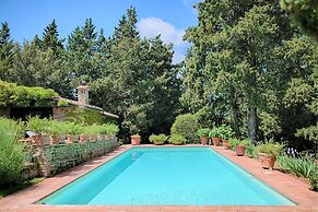 Exclusive Villa & Winery for 4 Persons