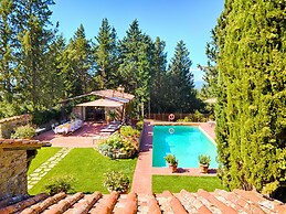 Exclusive Villa & Winery for 4 Persons