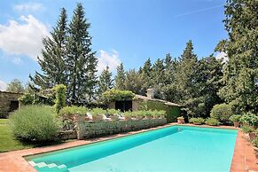 Exclusive Villa & Winery for 4 Persons