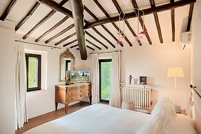 Exclusive Villa & Winery for 4 Persons