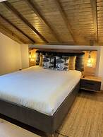 Villa D'Aurora Country Suites