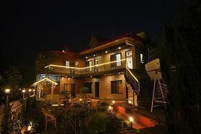 7 Lake Stays Sattal