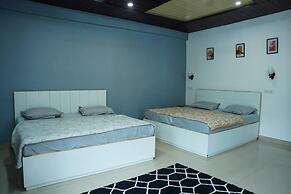 7 Lake Stays Sattal