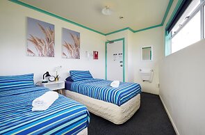 Pacific Coast Lodge and Backpackers