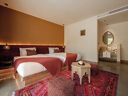 Rizamat Manor Bed&Breakfast