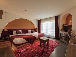 Rizamat Manor Bed&Breakfast