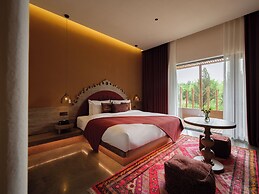 Rizamat Manor Bed&Breakfast