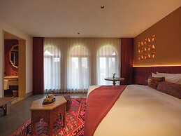 Rizamat Manor Bed&Breakfast