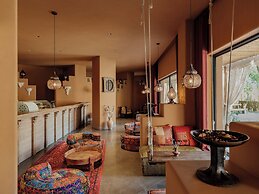 Rizamat Manor Bed&Breakfast