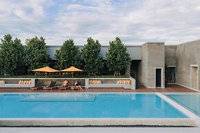 Nimman Private Luxury Pool Villa Resort