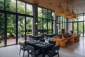 Nimman Private Luxury Pool Villa Resort