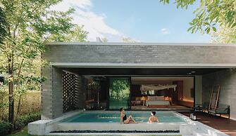 Nimman Private Luxury Pool Villa Resort