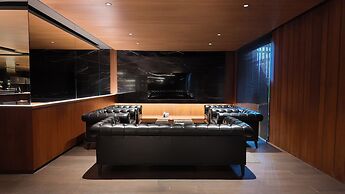 Nimman Private Luxury Pool Villa Resort